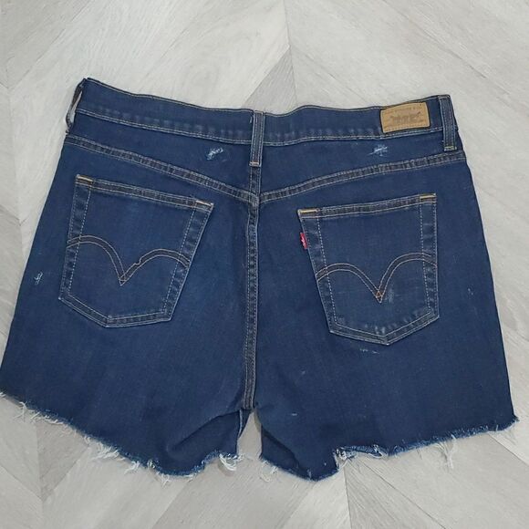 Levis Womans 505, Distressed Denim Shorts, Size 10 - Picture 5 of 5